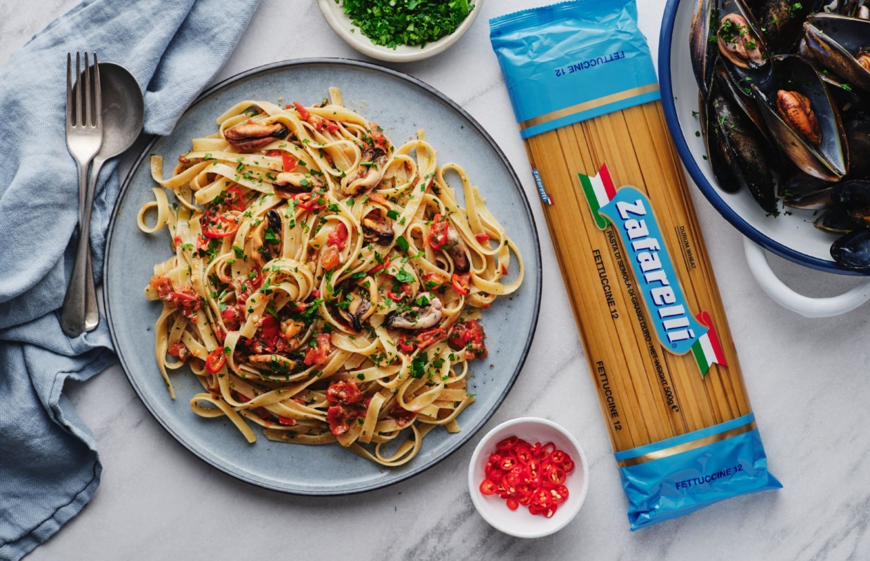 Fettuccine with Mussels, Tomato & Chilli